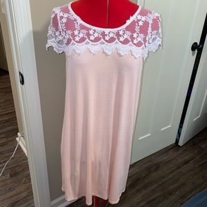 PINKBLUSH MATERNITY TOP PEACH IVORY FLORAL LACE APPLIQUÉ MESH CROCHET GORGEOUS!